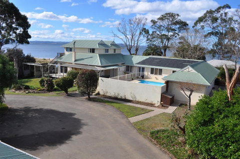 Bambra Reef Lodge - Tourism Brisbane 0