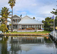 Bancroft Bay Frontage - Tourism Brisbane