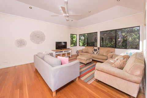 Banksia - Tourism Brisbane 3
