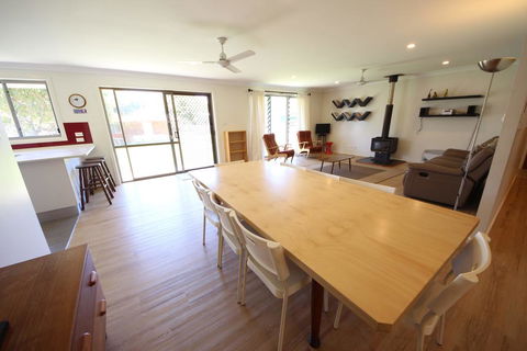 Barefoot Bungalow At Hat Head - Tourism Brisbane 1