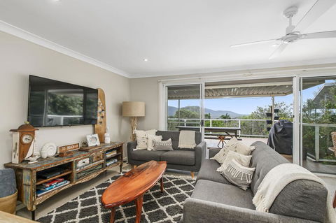 Barefoot Top Floor, 32 Skyline Crescent, Crescent Head - Tourism Brisbane 0