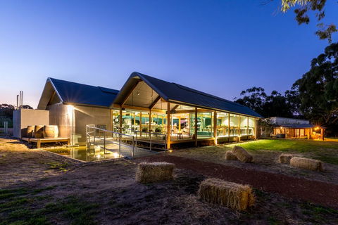 Barn Hives Yallingup - Tourism Brisbane 3