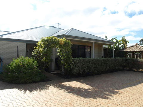 Baudins Of Busselton Bed And Breakfast - Tourism Brisbane 3