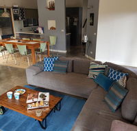 Bay Breeze Holiday Home - Tourism Brisbane