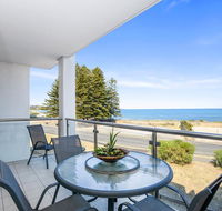 Bayline Beachfront Apartment no 4 - Tourism Brisbane