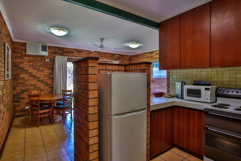Bayside Holiday Apartments - Tourism Brisbane 3