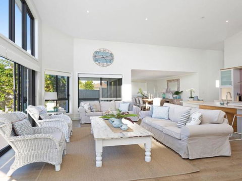 Beach 'Shac' On Parkway - Brisbane Tourism 0