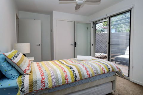 BEACH - BAY - BEE - PET FRIENDLY - Tourism Brisbane 3