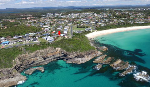 BEACH BREAK, 34 CLIFF ROAD - Brisbane Tourism 0