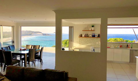 BEACH BREAK, 34 CLIFF ROAD - Brisbane Tourism 3