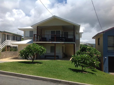 Beach Club 1, 5 Gowing Street - Brisbane Tourism 3