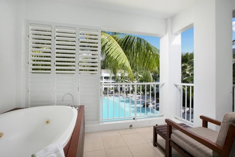 BEACH CLUB PENTHOUSE 5134 - Tourism Brisbane 1