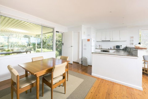 Beach Cottage, Forster - Brisbane Tourism 3