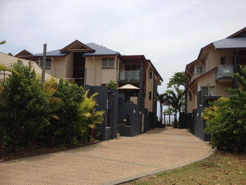 Beach House Apartment 1 - Tourism Brisbane 0