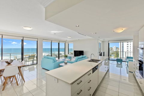 Beach On Sixth - Tourism Brisbane 0