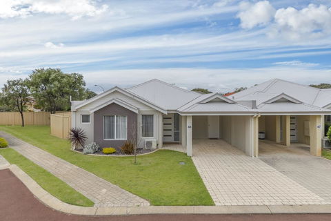 Beach Resort Chalet - Tourism Brisbane 2