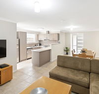 Beach Resort Chalet - Brisbane 4u