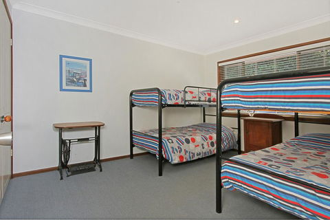 Beach Road 10 Mollymook - Tourism Brisbane 3