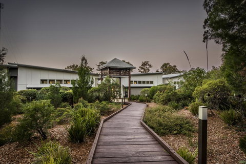 Beach Road Holiday Homes - Tourism Brisbane 3