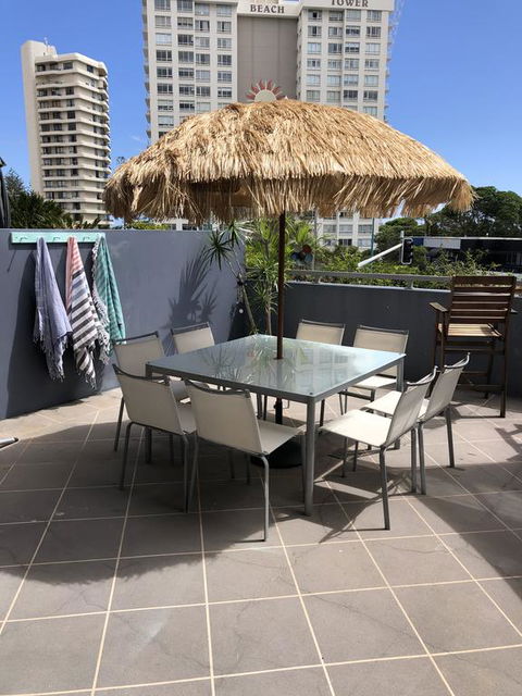 Beach Side Ocean Burleigh Heads 3 Bedroom Family Accomodation - Tourism Brisbane 1