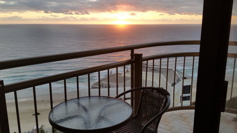 Beachcomber Resort - Official - Tourism Brisbane 0