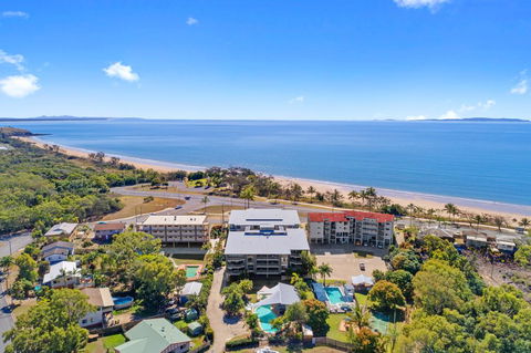 Beaches On Lammermoor Apartments - Tourism Brisbane 0
