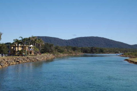 Beachfront 1, 25 Willow Street - Brisbane Tourism 3