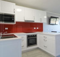 Beachfront 4 25 Willow Street - Brisbane Tourism