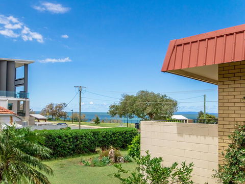 Beachfront Apt With Private Pool - Tourism Brisbane 3