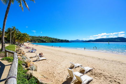 Beachfront Hamilton Island - Tourism Brisbane 2
