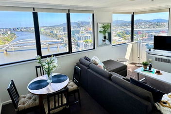 RiverView CBD Apartment Level 22 with Tourism Brisbane