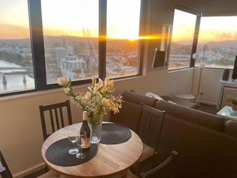 RiverView CBD Apartment Level 22 - Brisbane Tourism 1