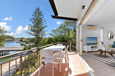 Riverfront 2 Bedroom Penthouse, Steps From Hastings Street - By Stay Noosa - Tourism Brisbane 3