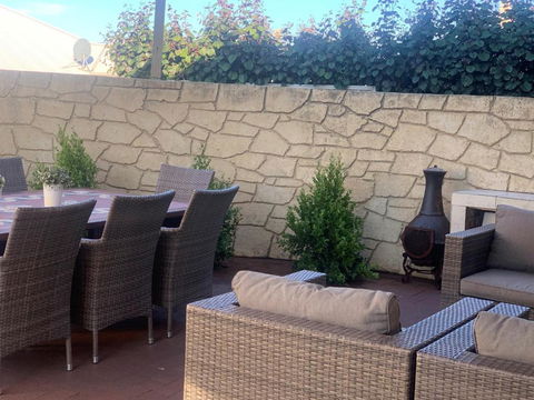 Relaxing Getaway Beachfront Access Multi Family Pets Mandurah - Tourism Brisbane 3