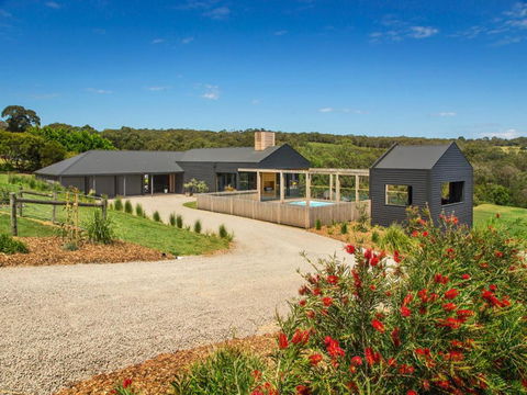 Red Hill Ridgeview Luxury Retreat - Tourism Brisbane 1