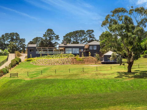 Red Hill Ridgeview Luxury Retreat - Tourism Brisbane 3