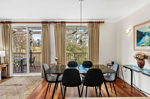 Refreshing Valley Escape - Tourism Brisbane 1