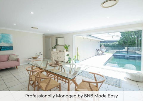 Regand Retreat - Luxurious Family Home, Pool - Brisbane Tourism 0