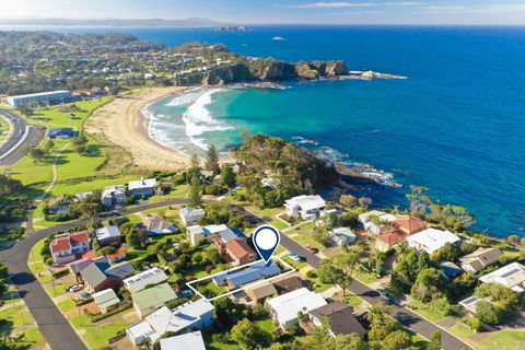 Relax And Reconnect At MaluaBay - Tourism Brisbane 0