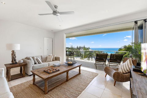 Relax In Stylish Comfort, Sunshine Beach - Tourism Brisbane 2