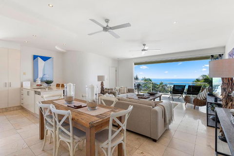 Relax In Stylish Comfort, Sunshine Beach - Tourism Brisbane 1