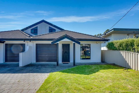 Relax On Charles St - 4A Charles Street Port Elliot - BYO Linen - Tourism Brisbane 0