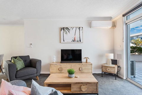 Relaxation Awaits At Runaway Cove - Brisbane Tourism 3