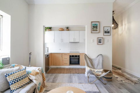 Relaxed Coogee Coastal Living With Ocean Views - Brisbane Tourism 2