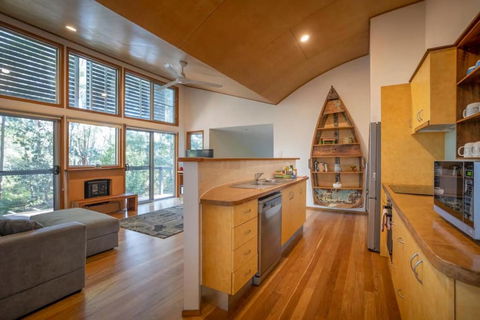 Relaxed Holiday Home Moments To The Beach - Tourism Brisbane 1