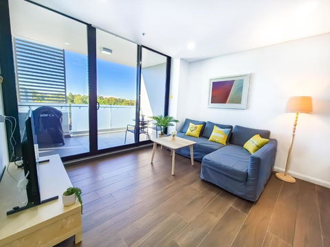 Relaxing 1BR W Pools & SPA, Gym In Olympic Park - Tourism Brisbane 1