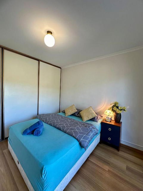 Relaxing Park View 2 Bedrooms Apartment Free Wi-Fi - Tourism Brisbane 2