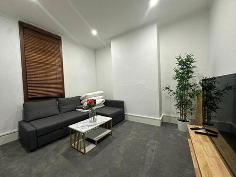 Remarkable 2 Bedroom House At The Centre Of Darlinghurst - Brisbane Tourism 0