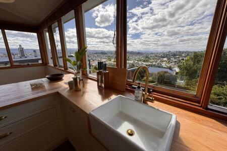Renovated Cottage Near Cataract Gorge Launceston - Tourism Brisbane 2