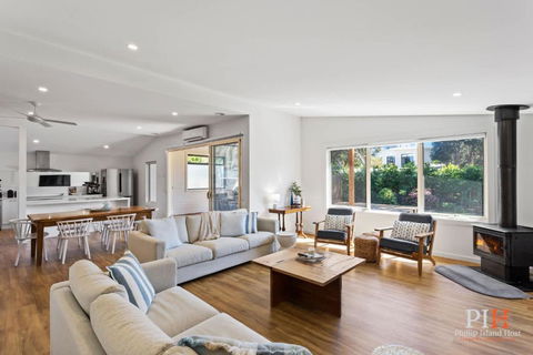 Renovated Lux Property In Quiet Estate - Tourism Brisbane 0